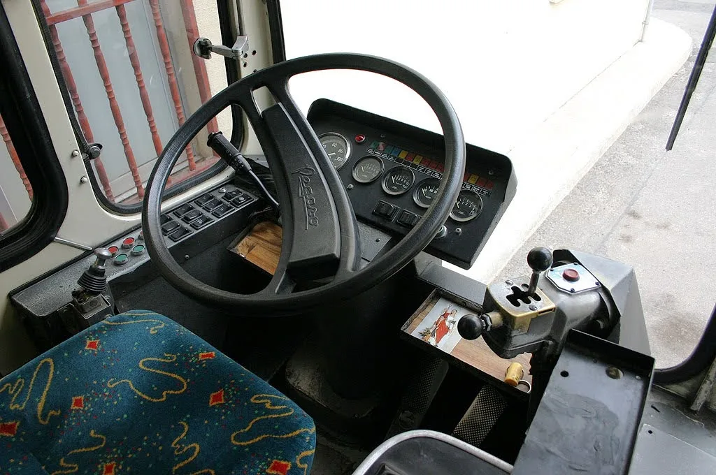 Driver’s cab of the Pegaso 6038.